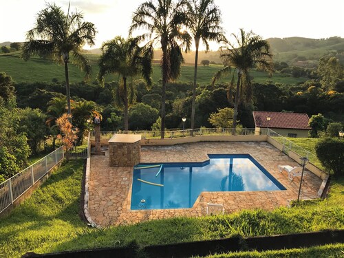 Exclusive farm with swimming pool, barbecue and soccer field