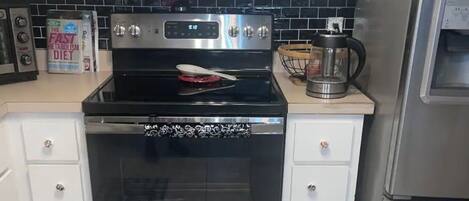 MikrovÄgsugn, ugn, spishÀll och diskmaskin