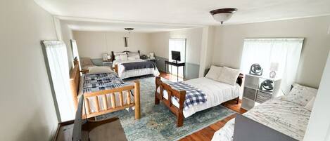 4 dormitorios, escritorio, wifi gratis y ropa de cama