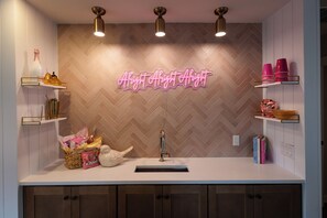 Interior - Chic 3-Bedroom Home in the Heart of Austin – Designer Touches, Modern Comforts (Austin)