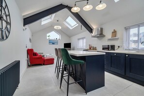 Interior - Modern Seaside Cottage - Sleeps 5 (Paignton)