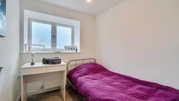 2 slaapkamers, een strijkplank/strijkijzer, gratis wifi, beddengoed