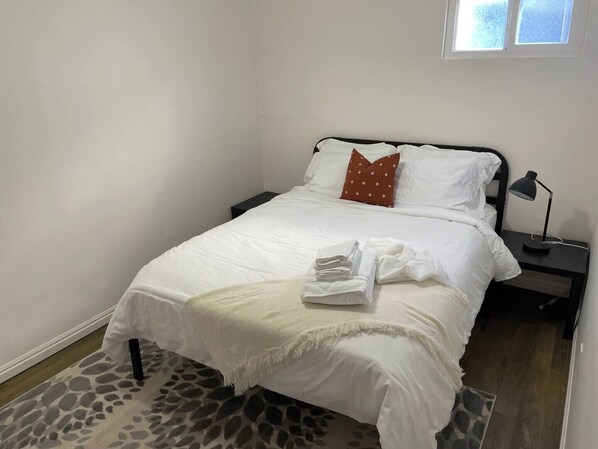Free WiFi, bed sheets