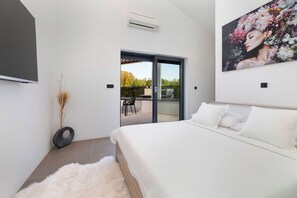 3 bedrooms, internet - Villa Toscana with pool, sauna and jacuzzi (Kvarner - Rasopasno) (Rasopasno)