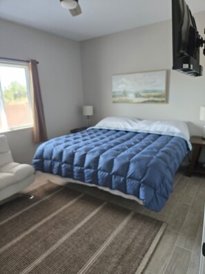 3 bedrooms, iron/ironing board, WiFi, bed sheets