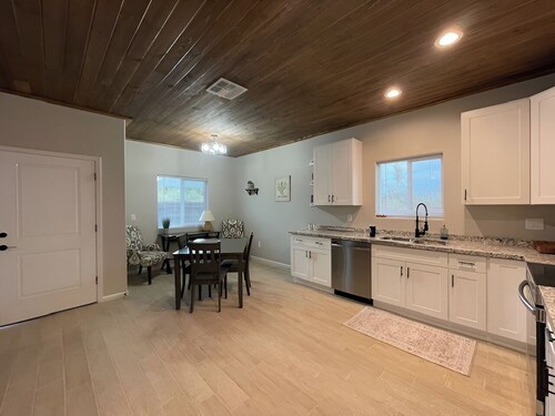 Mountain View Retreat, a brand-new build.