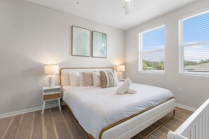 2 bedrooms, desk, iron/ironing board, WiFi