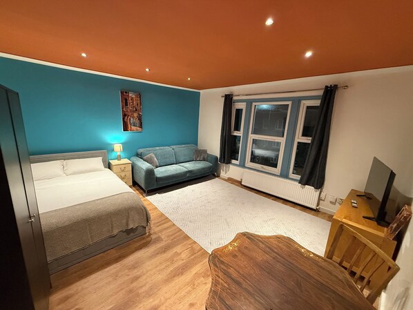 1 bedroom, iron/ironing board, WiFi, bed sheets