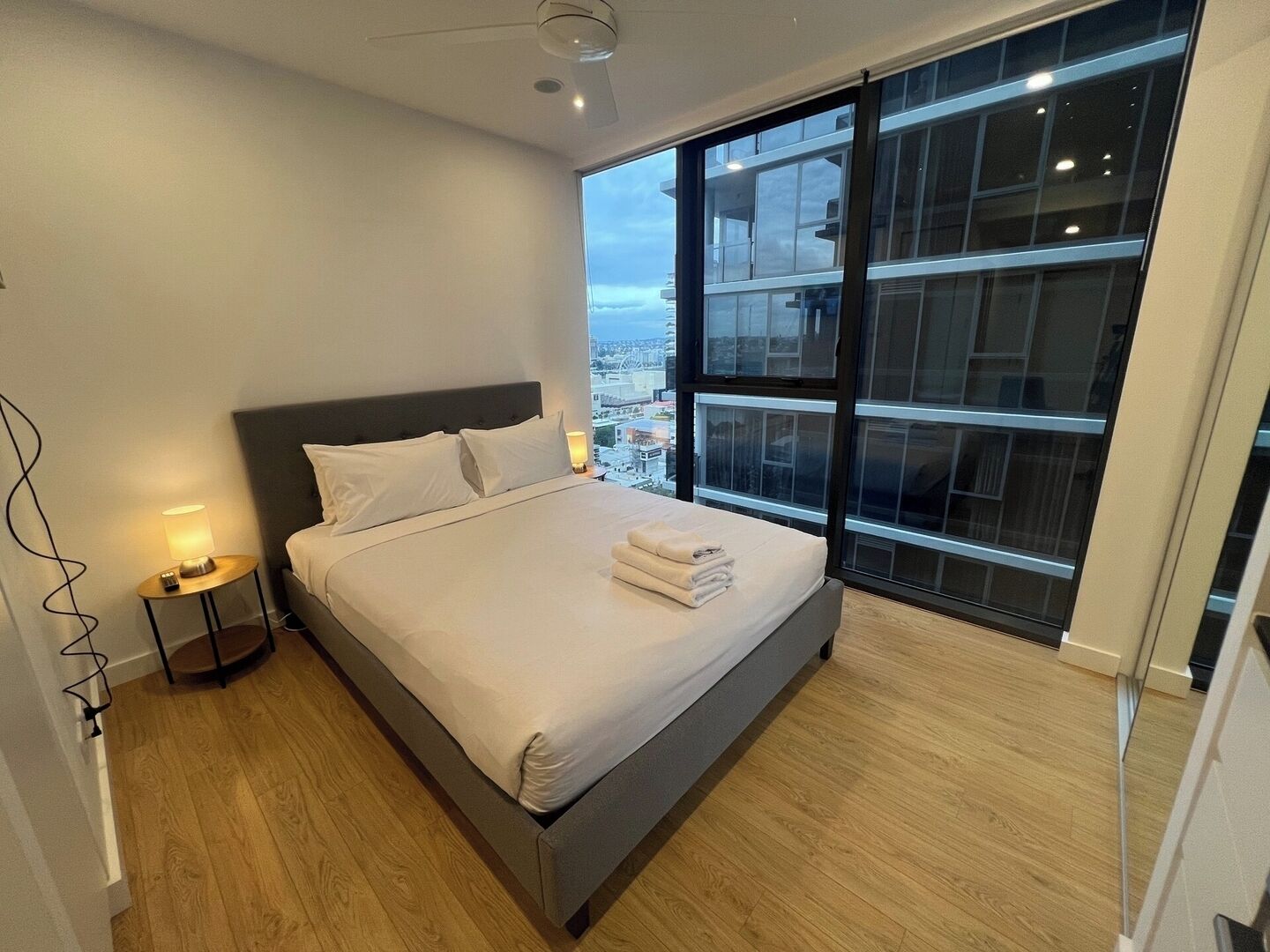 Iron/ironing board, bed sheets