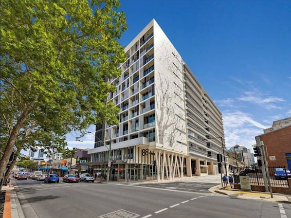 Exterior - CozyandModern Rental Studo Apt in Heart of Chatswood (Chatswood)