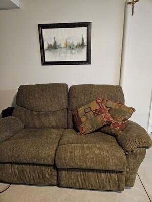 Living area - Perfect 1-bedroom apartment in Marlette unit 2 (Marlette)