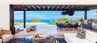 Porta Fortuna Villa With Pool, Bay and Golf Views