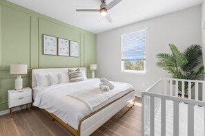 1 makuuhuone, työpöytä, silitysrauta/-lauta, Wi-Fi