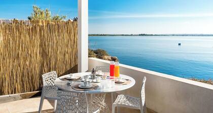 Casa Ulisse, sea front property