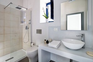 Hair dryer - Casa Ulisse, sea front property (Santa Maria del Focallo)
