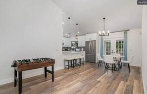 Games room - Charming 3-Bedroom Home in Naples Park – Perfect North Naples Location! (Naples)