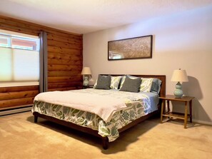 3 bedrooms, desk, iron/ironing board, free WiFi