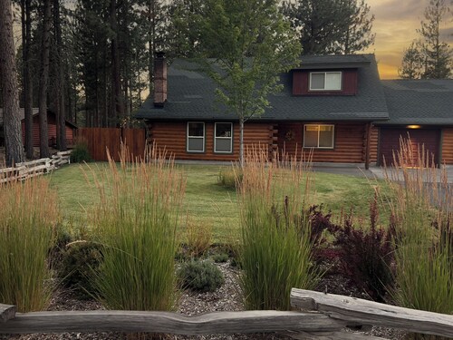 Dog-Friendly Retreat w/ Hot Tub & Forest Access