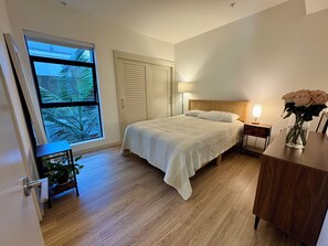 1 bedroom, iron/ironing board, Internet, bed sheets