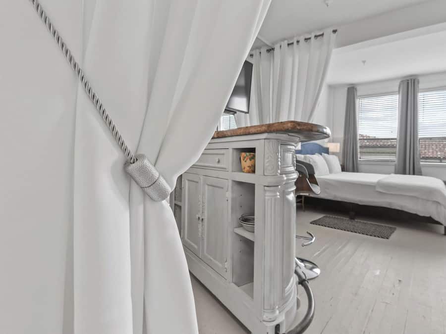 BLUE ORCHID | Living area