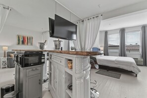 BLUE ORCHID | Living area