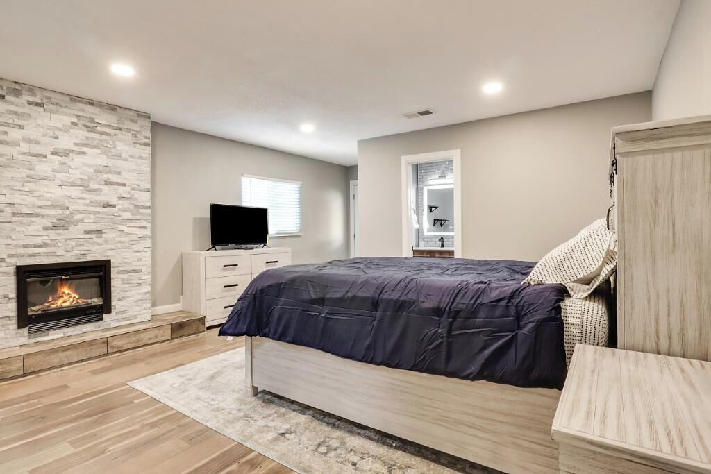 3 bedrooms, desk, iron/ironing board, free WiFi