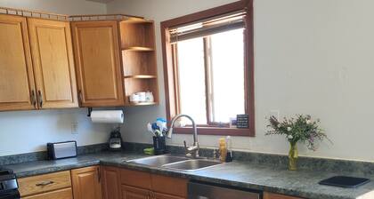 Spacious 6-bedroom Tree Area Getaway