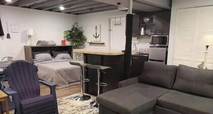 Quiet, Roomy, Private Studio, Beautiful view.