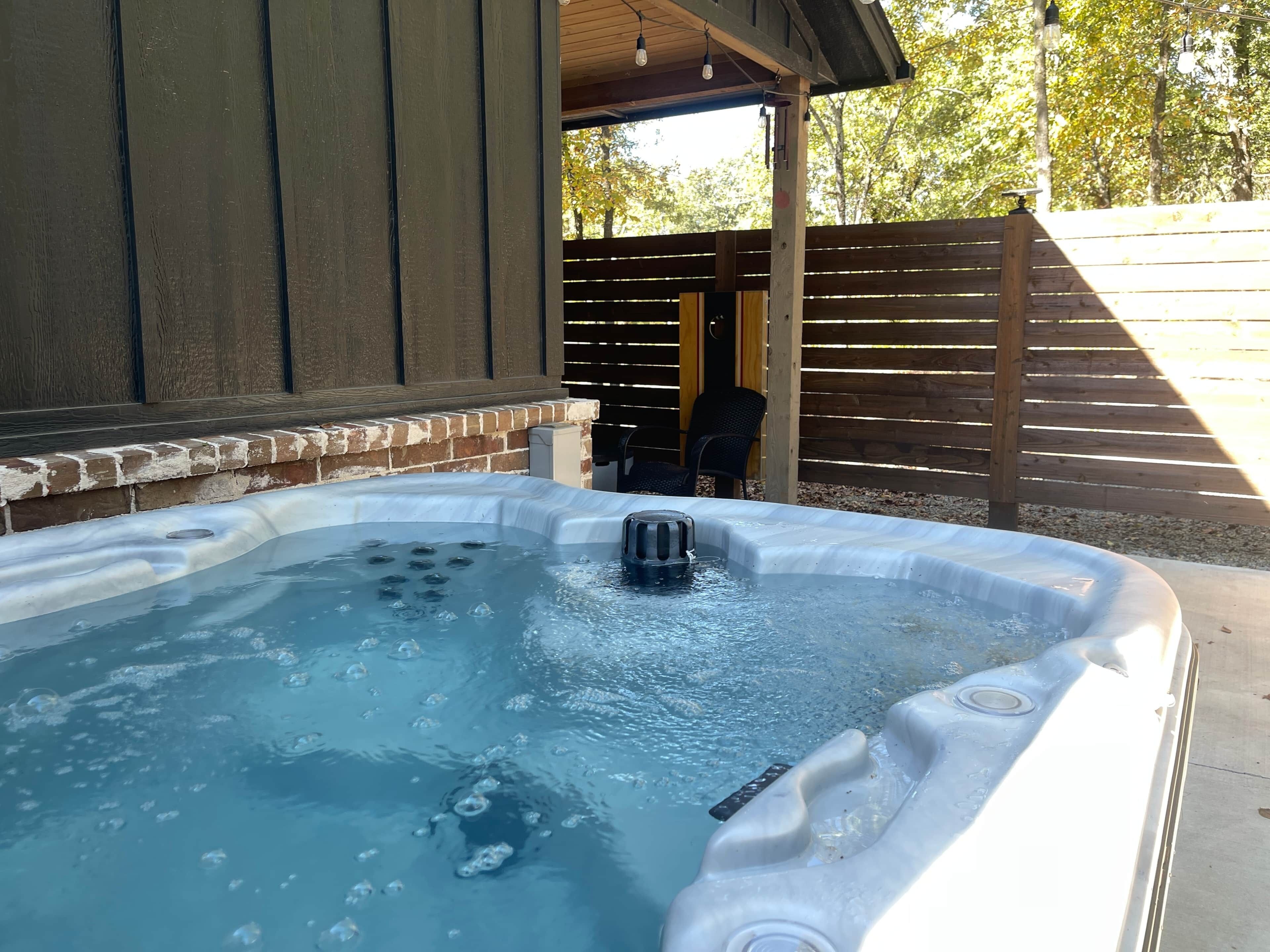 Bañera de hidromasaje al aire libre