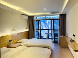 Signature Twin Room, Hill View