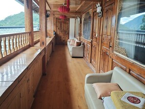 Chambre Sénior double, vue sur la colline | Vue de la chambre