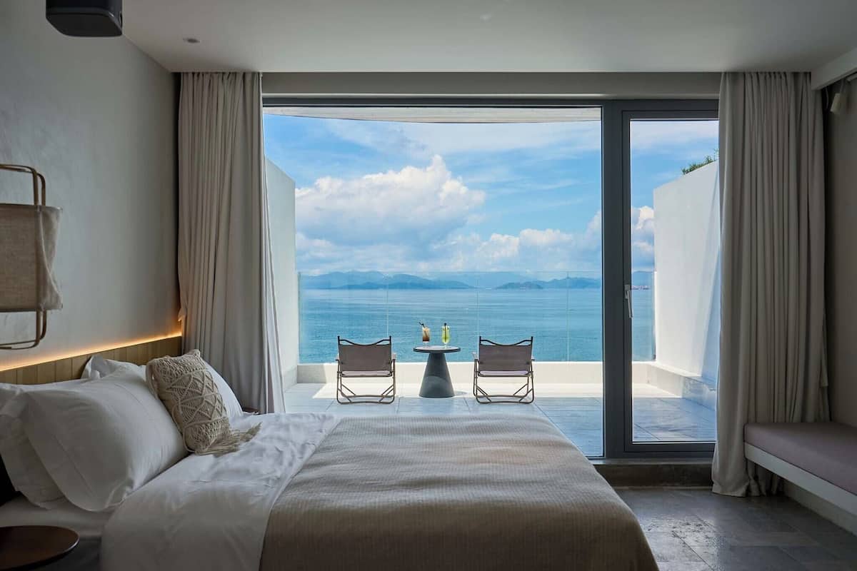 Kamar Double Khas, balkon, pemandangan laut | Seprai premium dan didekorasi berbeda-beda