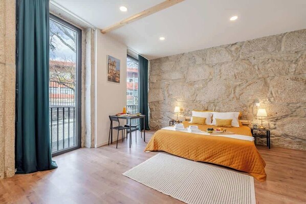 3 habitaciones, tabla de planchar con plancha y wifi gratis 