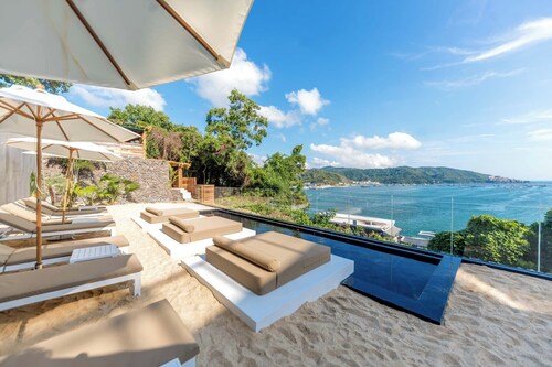 Miyue Shenzhen Tuscan Seascape Holiday