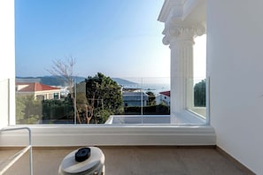 Habitación doble clásica, balcón, vista al mar | Vista desde la habitación