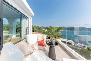 Habitación doble romántica, balcón, vista al mar | Terraza o patio