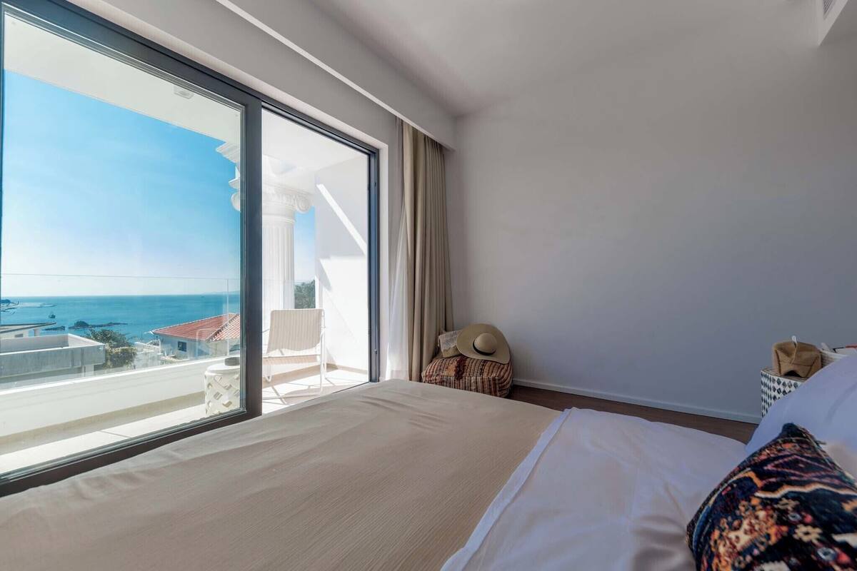 Classic Double Room, Balcony, Sea View | Premium bedding, minibar, individually decorated, individually furnished