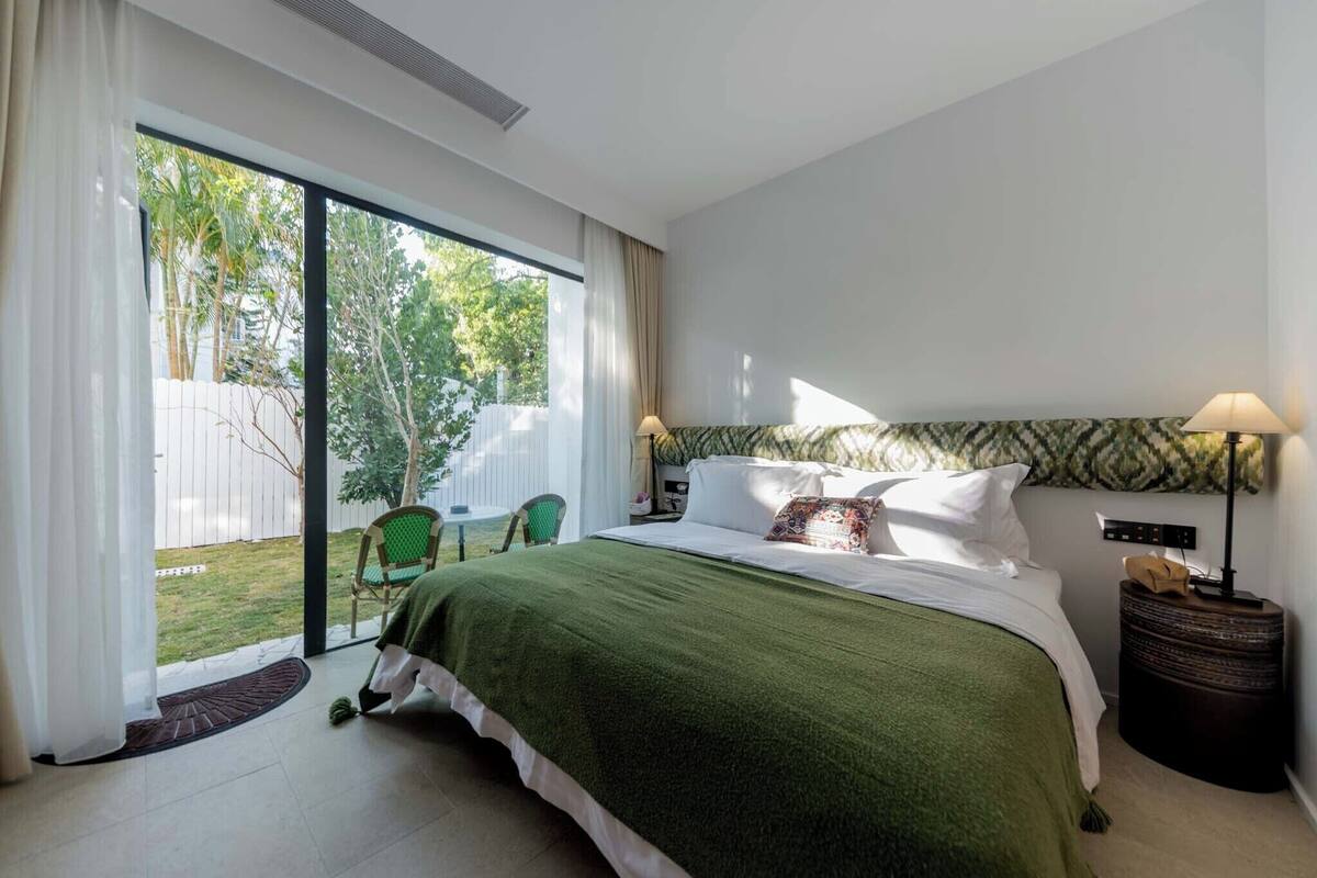 Superior Double Room, Balcony, Courtyard View | Premium bedding, minibar, individually decorated, individually furnished