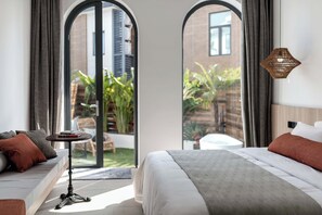 Basic Double Room, Balcony, Garden View