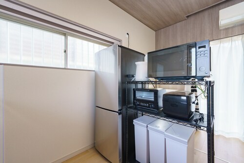 Enjoy Meguro House 】 Spacious 80m2 house / 2 bedrooms, max 8 people can stay / Near Meguro station on Yamanote line / 6 min walk from Fudomae station
