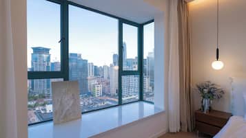 Blackout drapes, free WiFi