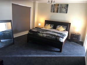 Iron/ironing board, Internet, bed sheets