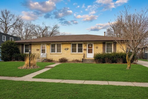 Work & Relax - Modern & Comfy Oasis - Office - Pkg