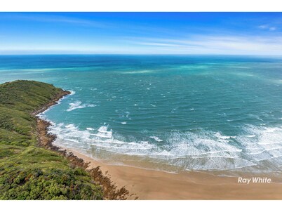 The Five Rocks Beach Bungalow -Your Off-Grid Coastal Escape – 4x4 Access Only