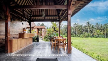 Bagian depan properti