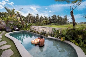 2 piscinas al aire libre