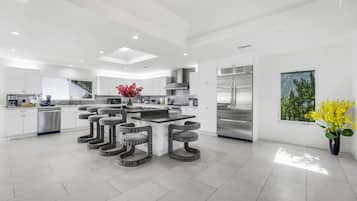 Huis, meerdere bedden, patio, uitzicht op bergen (Rancho Haven) | Privékeuken | Een koelkast, een magnetron, een oven, een kookplaat