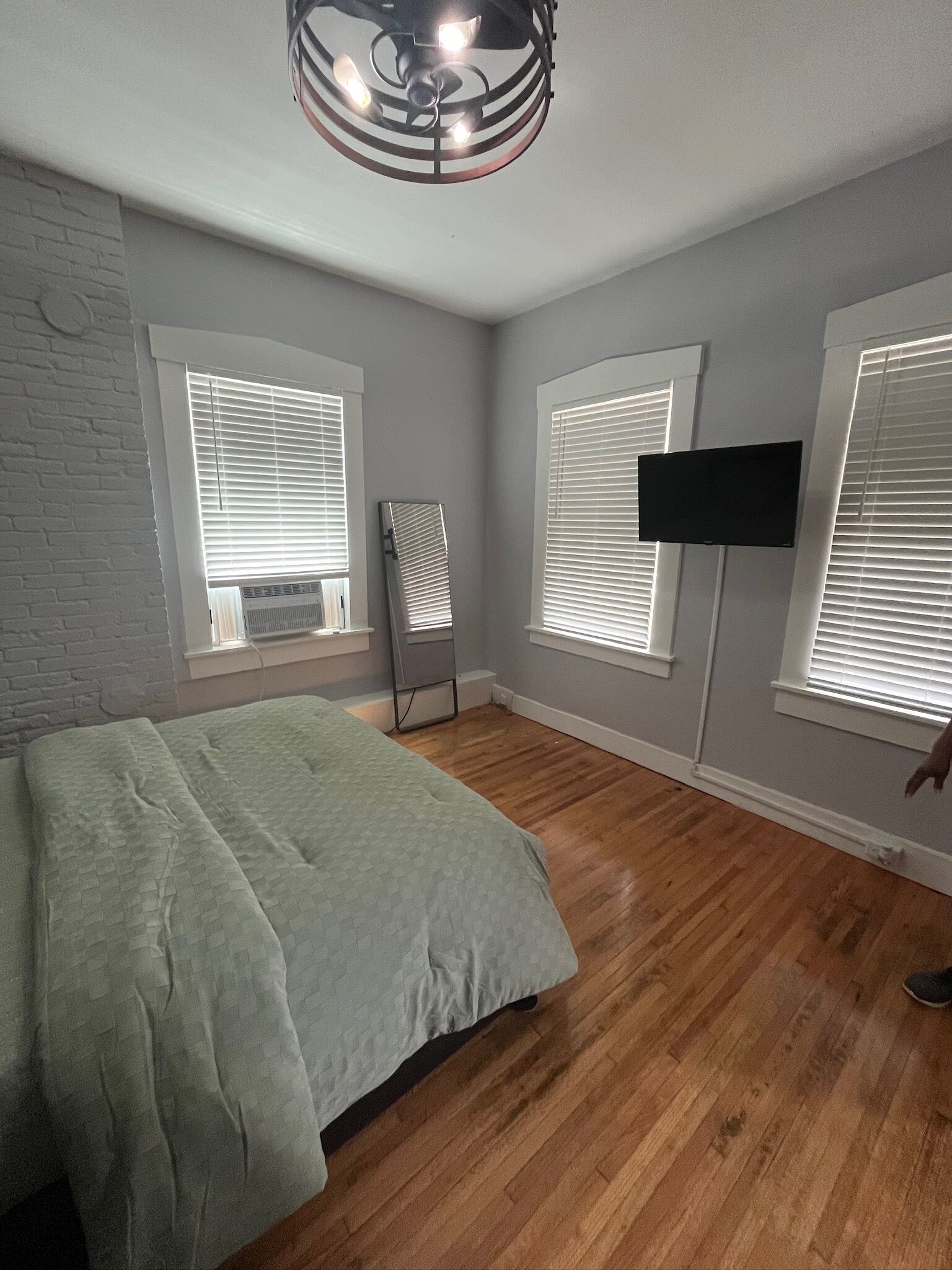 2 室のベッドルーム、アイロン / アイロン台、WiFi (無料)、ベッドシーツ