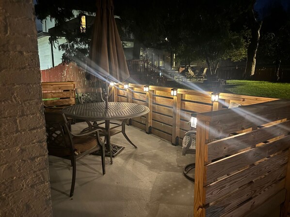 Outdoor dining