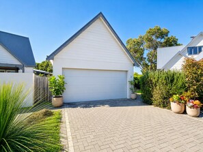 Exterior - Relax On Moonshine (Dunsborough)